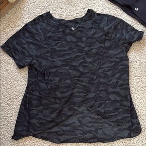 lululemon athletica Black Camouflage Short Sleeve Tee cross back- LIKE NEW